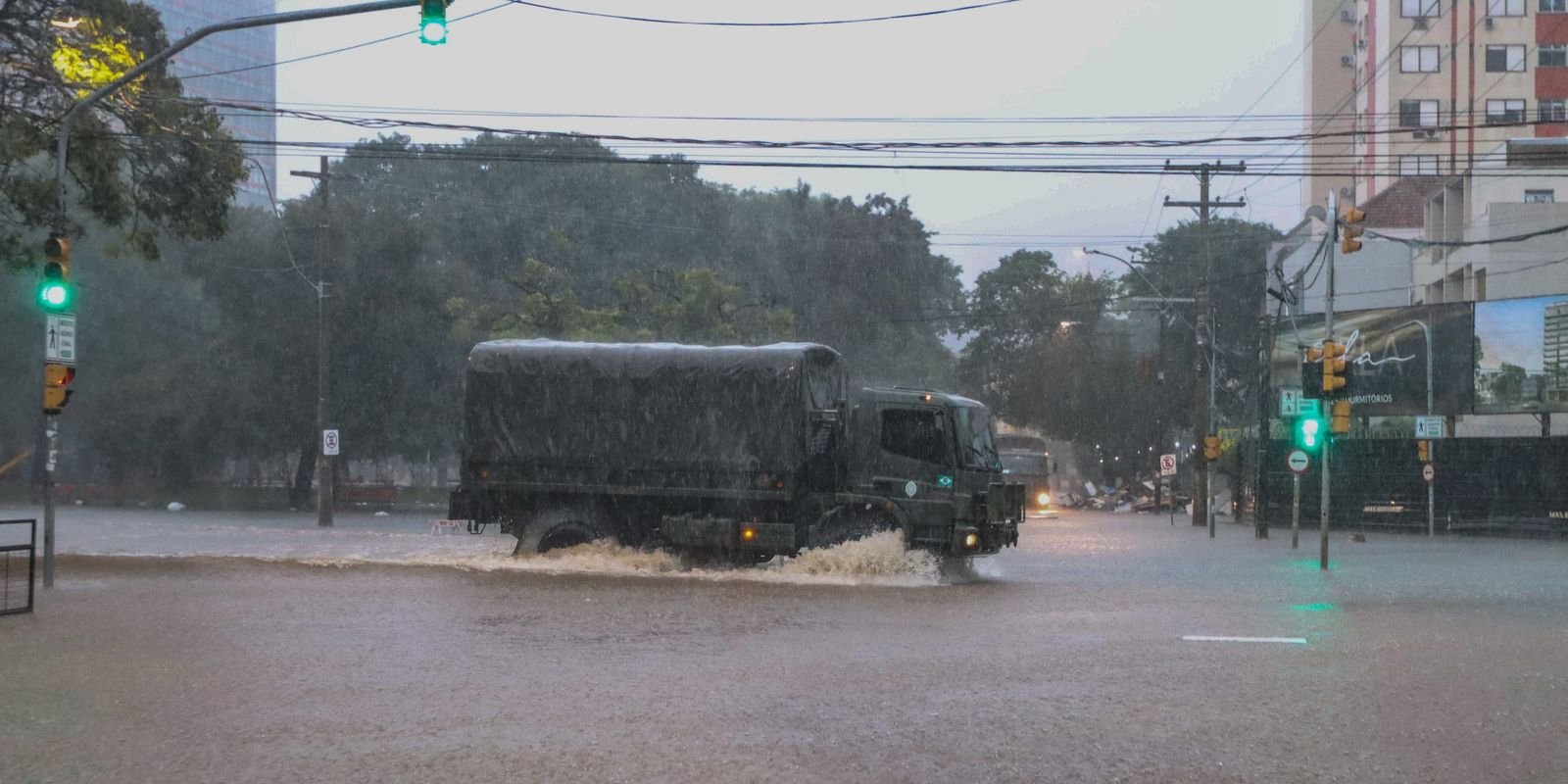 Inmet emite alerta de grande perigo para tempestades na Região Sul