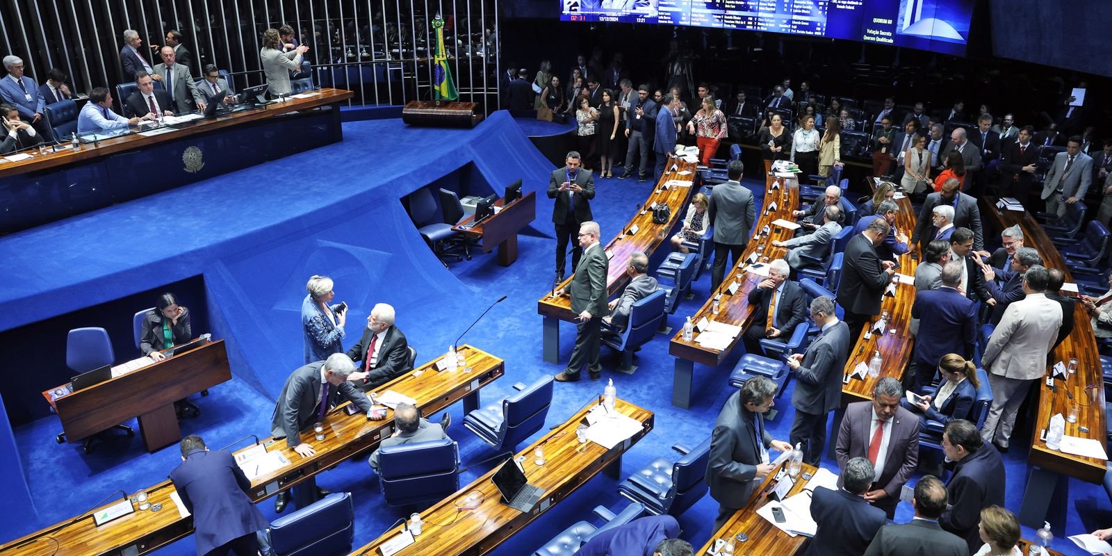 PL elege 19 senadores e lidera nova bancada em 2026