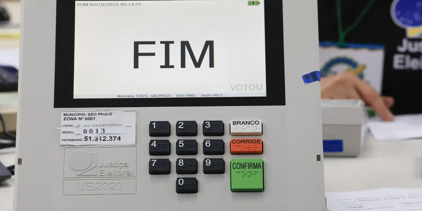TSE substitui 421 urnas nas primeiras horas de votação