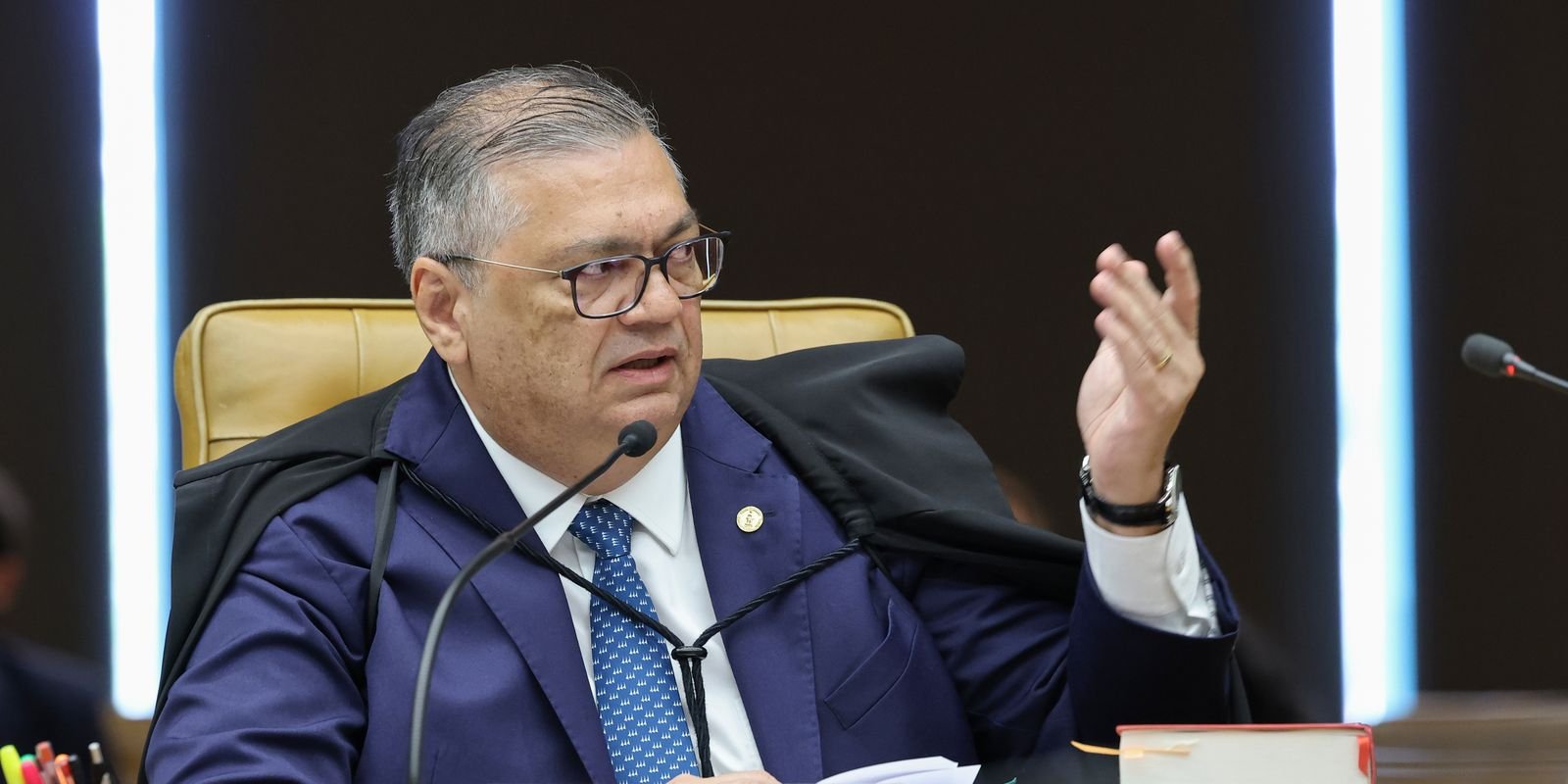 Ministro Flávio Dino expõe relatório com ameaças contra o STF