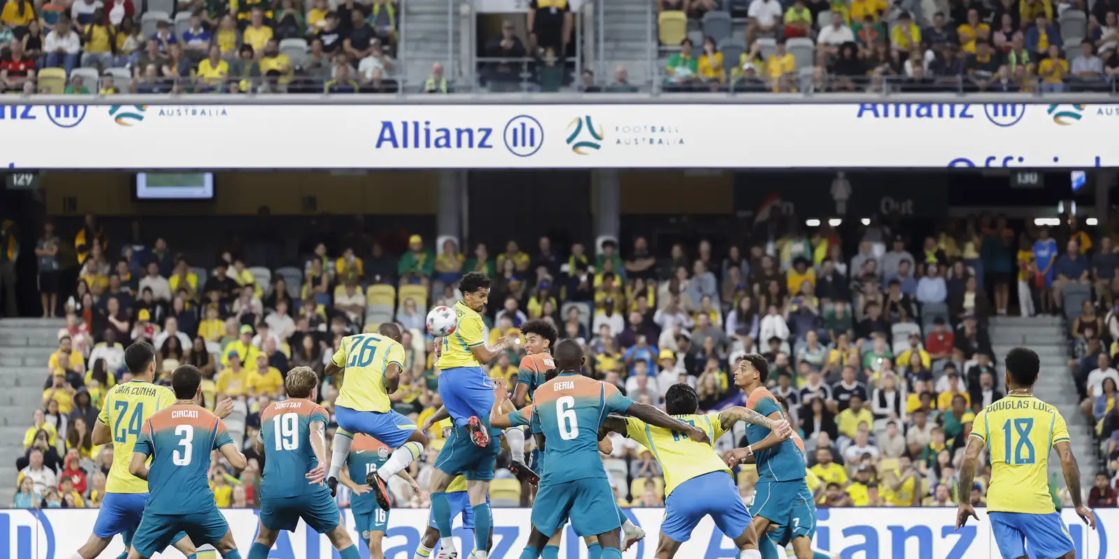 Com mudanças na escalação, Brasil enfrenta a Austrália em Brisbane