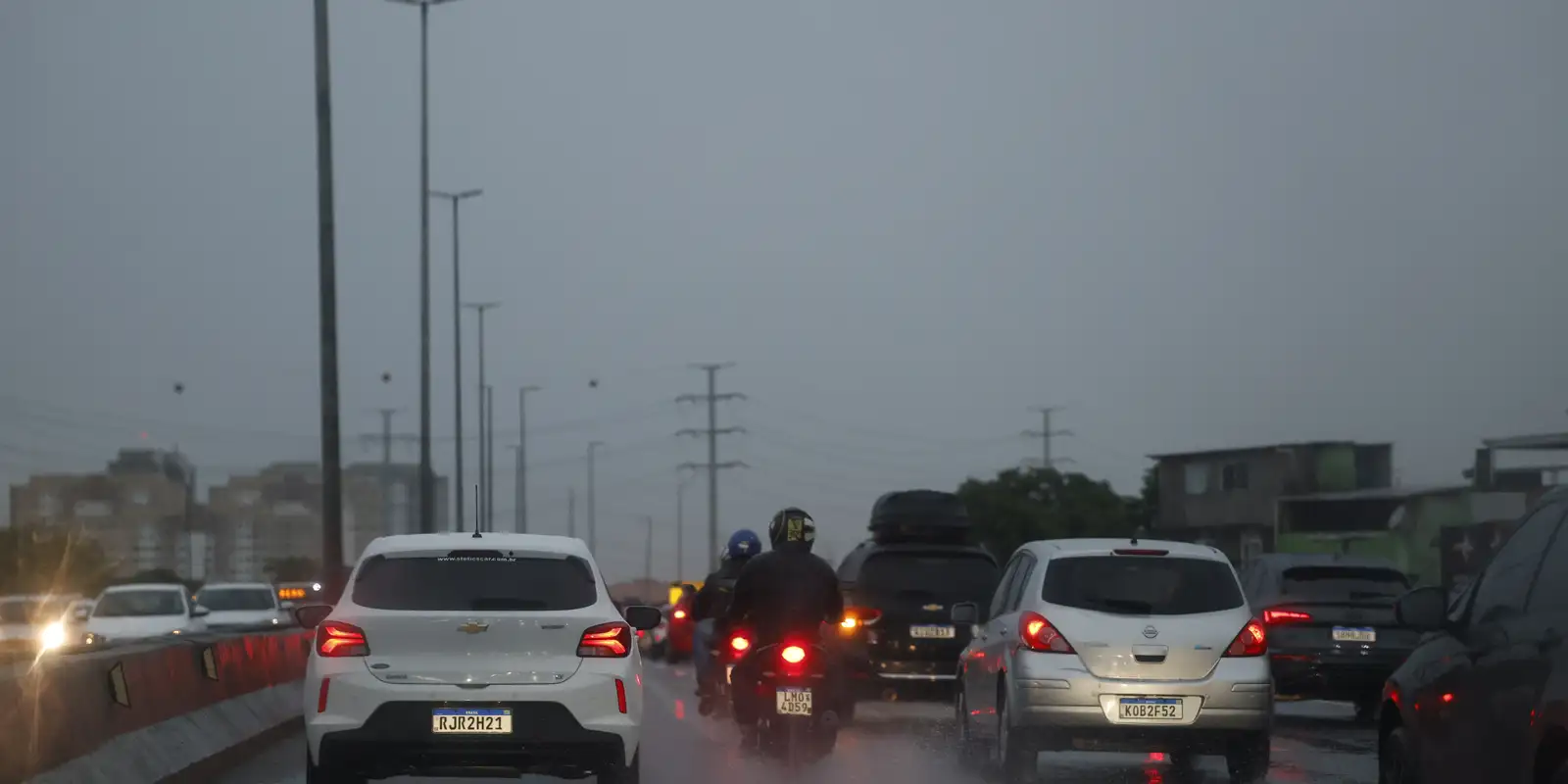 Ciclone e frente fria colocam Centro-Sul em alerta