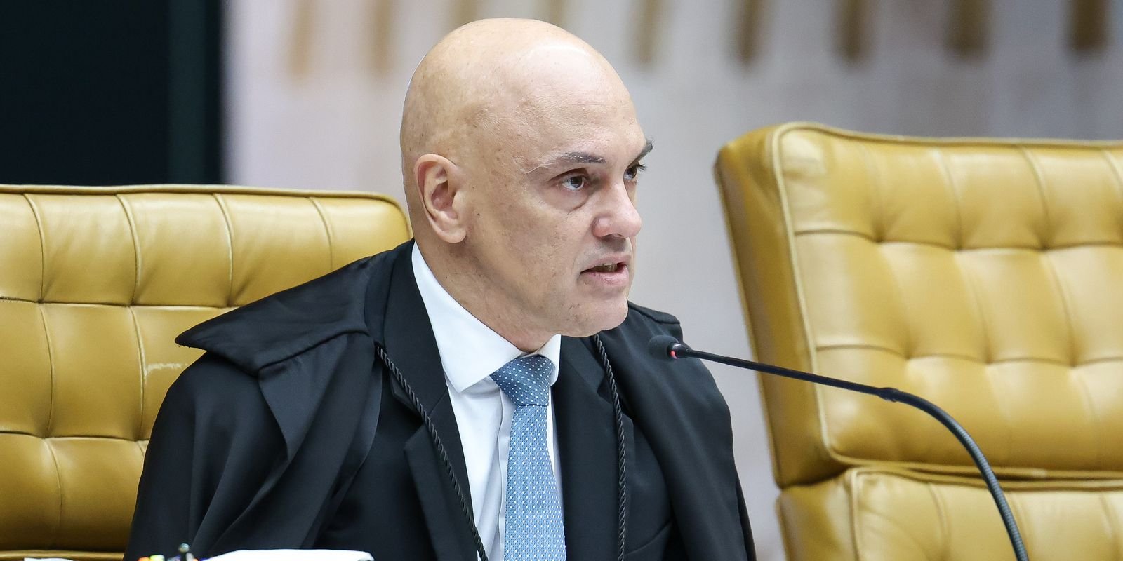 Moraes decreta prisão de Eduardo Bolsonaro