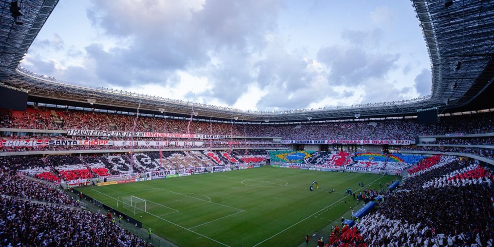 Santa Cruz empata com Maringá e garante retorno à Série B após uma década